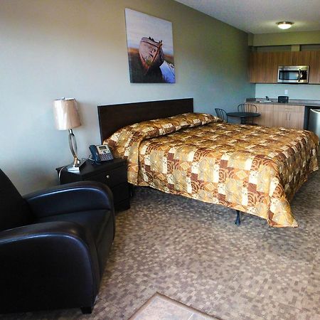 Alberta Beach Inn And Suites 외부 사진